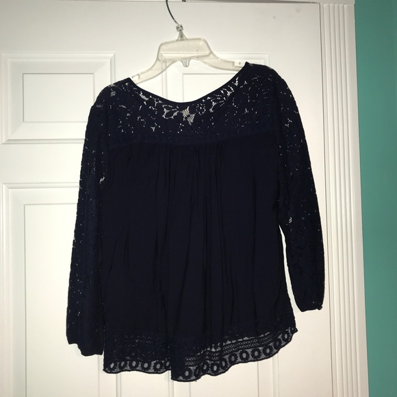 3 quarter sleeve dress shirt with lace - Picture 3 of 5